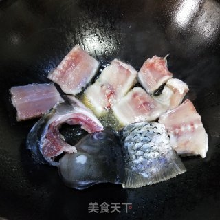 鱼头白菜煲 步骤5