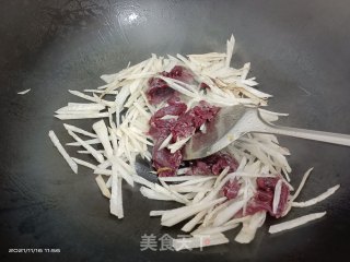 萝卜牛肉步骤3