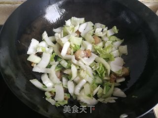白菜炒回锅肉步骤7