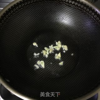 鸡蛋干炒茼蒿步骤1