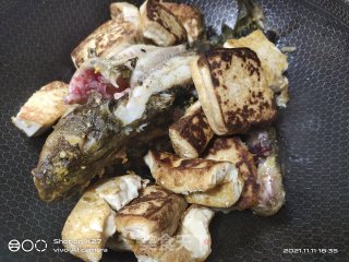 豆腐焖昂刺鱼步骤4
