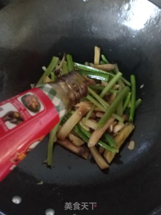 芹菜炒杏鲍菇步骤9