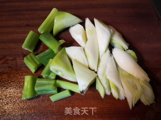 葱烧茧蛹步骤4