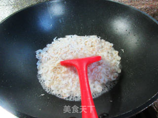 韭菜炒白虾米步骤3