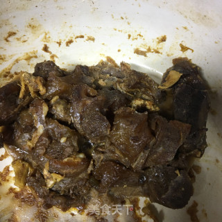 牛筋腐竹煲白菜步骤3