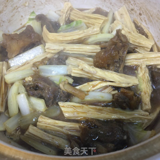 牛筋腐竹煲白菜步骤6