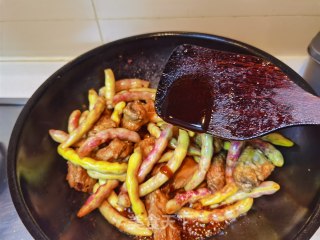 排骨炖黄金勾豆角步骤13