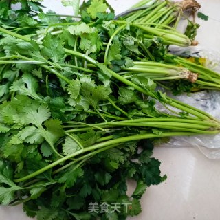 芫荽爆猪肝步骤1