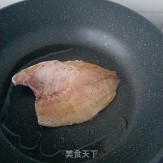 煎金鲳鱼步骤6