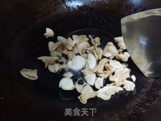 擂辣椒炒油渣步骤5
