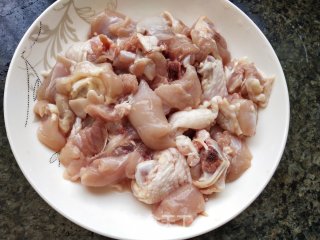 香菇焖鸡腿步骤2