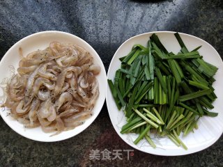 韭菜炒白虾步骤3