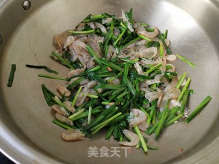 韭菜炒白虾步骤6