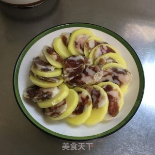 腊肠蒸土豆步骤3
