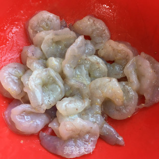 虾仁鸡蛋炒莴笋步骤3
