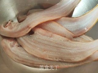 红烧目鱼步骤1