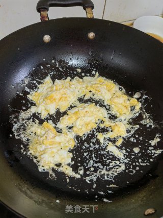 鸡蛋炒小白菜步骤2