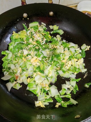 鸡蛋炒小白菜步骤5