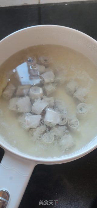 白焯粉肠头步骤7