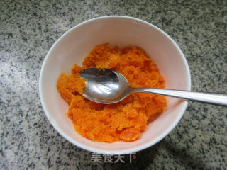 咸蛋黄炒莲藕步骤2 咸蛋黄炒莲藕步骤2