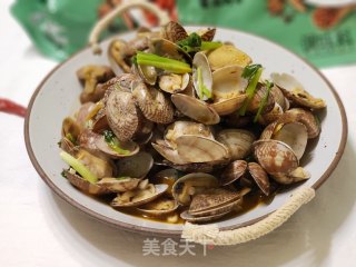 鲜掉眉毛的炒花蛤步骤14