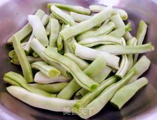 #炖菜#豆角焖鸡翅根步骤4