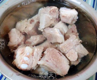 #炖菜#番茄香菇排骨煲步骤3