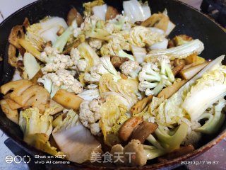 花菜莲藕炒肉片步骤3