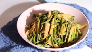 豆角炒莲藕步骤5