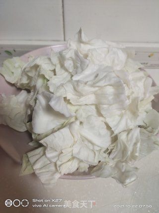 火腿炒包包菜步骤2