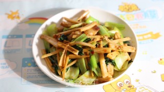 上海青炒莲藕丝步骤7