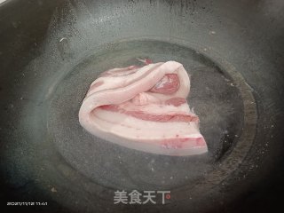 小炒五花肉步骤1