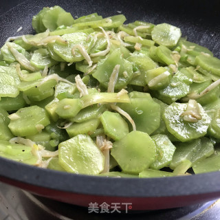 银鱼炒莴笋步骤7