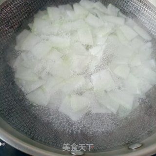 蒜蓉肠炒冬瓜步骤3