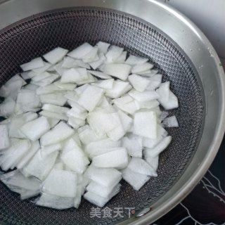 蒜蓉肠炒冬瓜步骤2