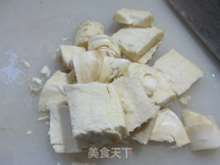 冬笋烧鸡爪步骤3