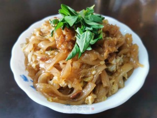 红薯粉条焖白菜步骤8
