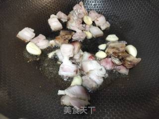 土豆炖五花肉步骤1