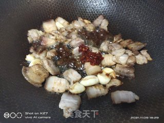 土豆炖五花肉步骤2