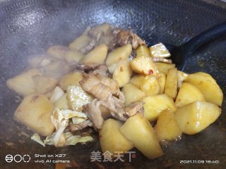 土豆炖五花肉步骤5