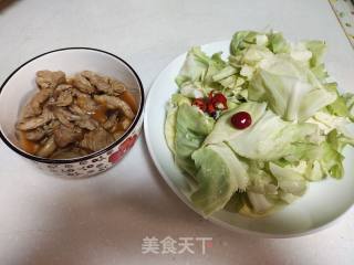肉丝炒包包菜步骤1