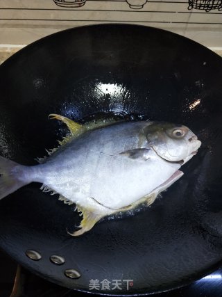 豆豉炖鲳鱼步骤3