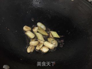 铁锅炖梭鱼步骤7