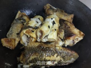 铁锅炖梭鱼步骤8