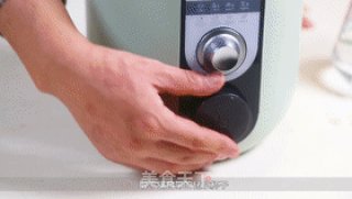 几百万人点赞的豆腐白菜煲，没想到多一步骤竟这么香，太适合天冷步骤4