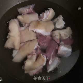 酱香黄豆猪脚步骤1 酱香黄豆猪脚步骤1