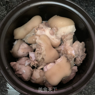 酱香黄豆猪脚步骤3 酱香黄豆猪脚步骤3