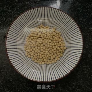 酱香黄豆猪脚步骤2 酱香黄豆猪脚步骤2