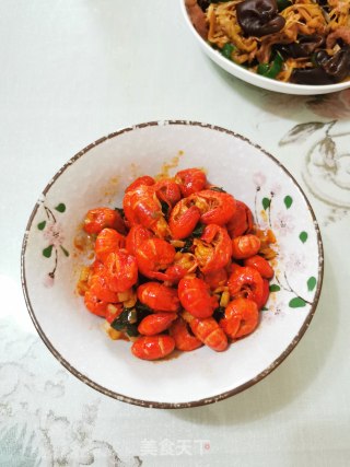 蒜香小龙虾步骤6
