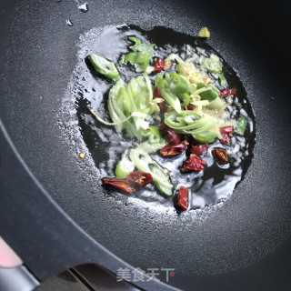 黄豆芽炖粉条步骤4